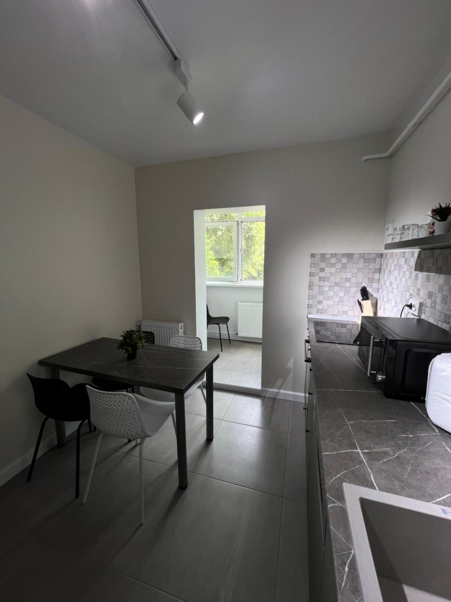 The Urban Hub 2 Apartamento Iasi Exterior foto